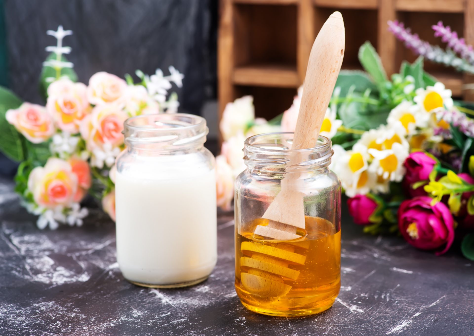 Warme Milch mit Honig als Einschlafhilfe | Schlafonaut